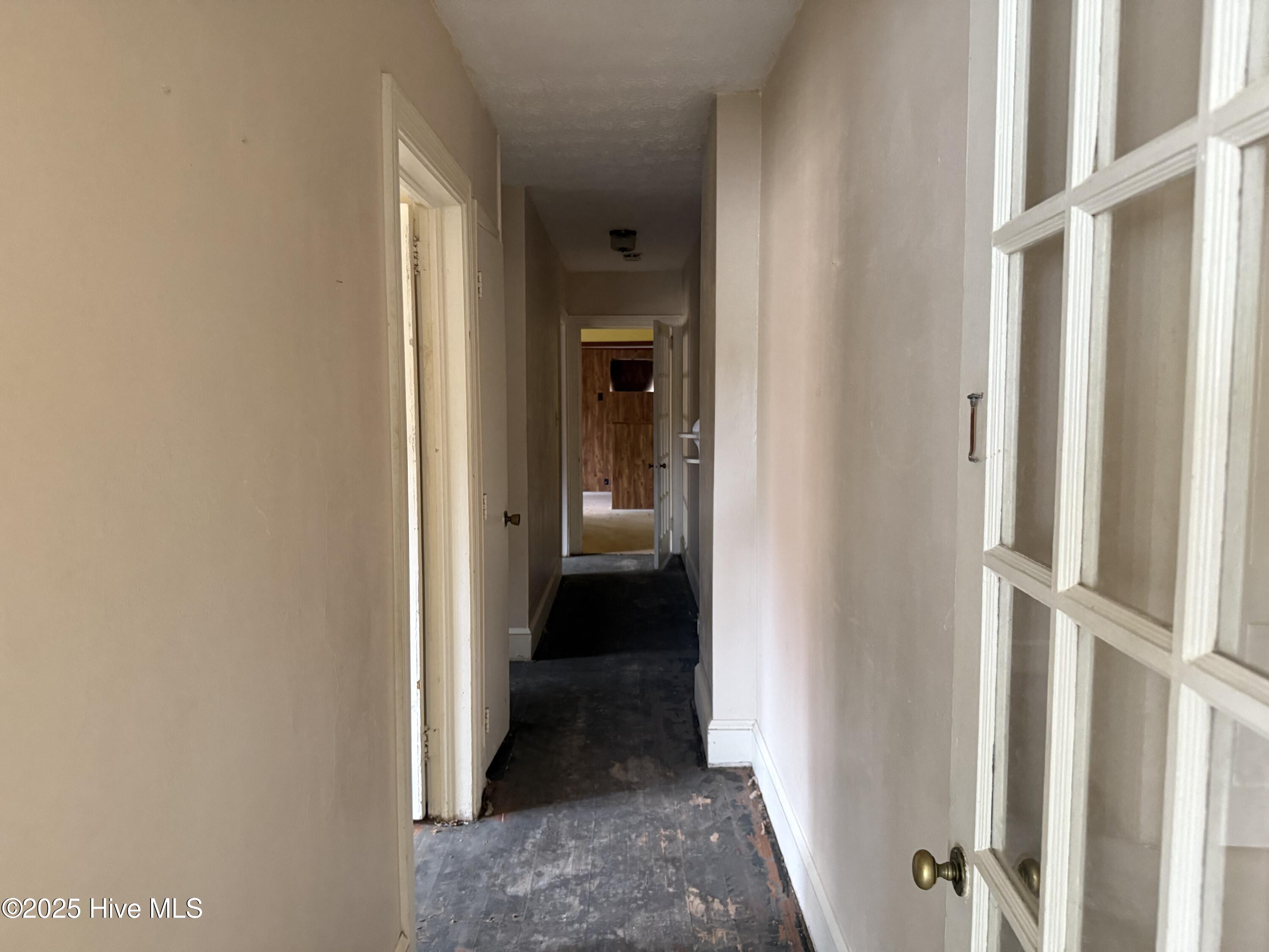 512 Nicholson Street Clinton, NC 28328 - Photo 11 of 16 IMG_1115