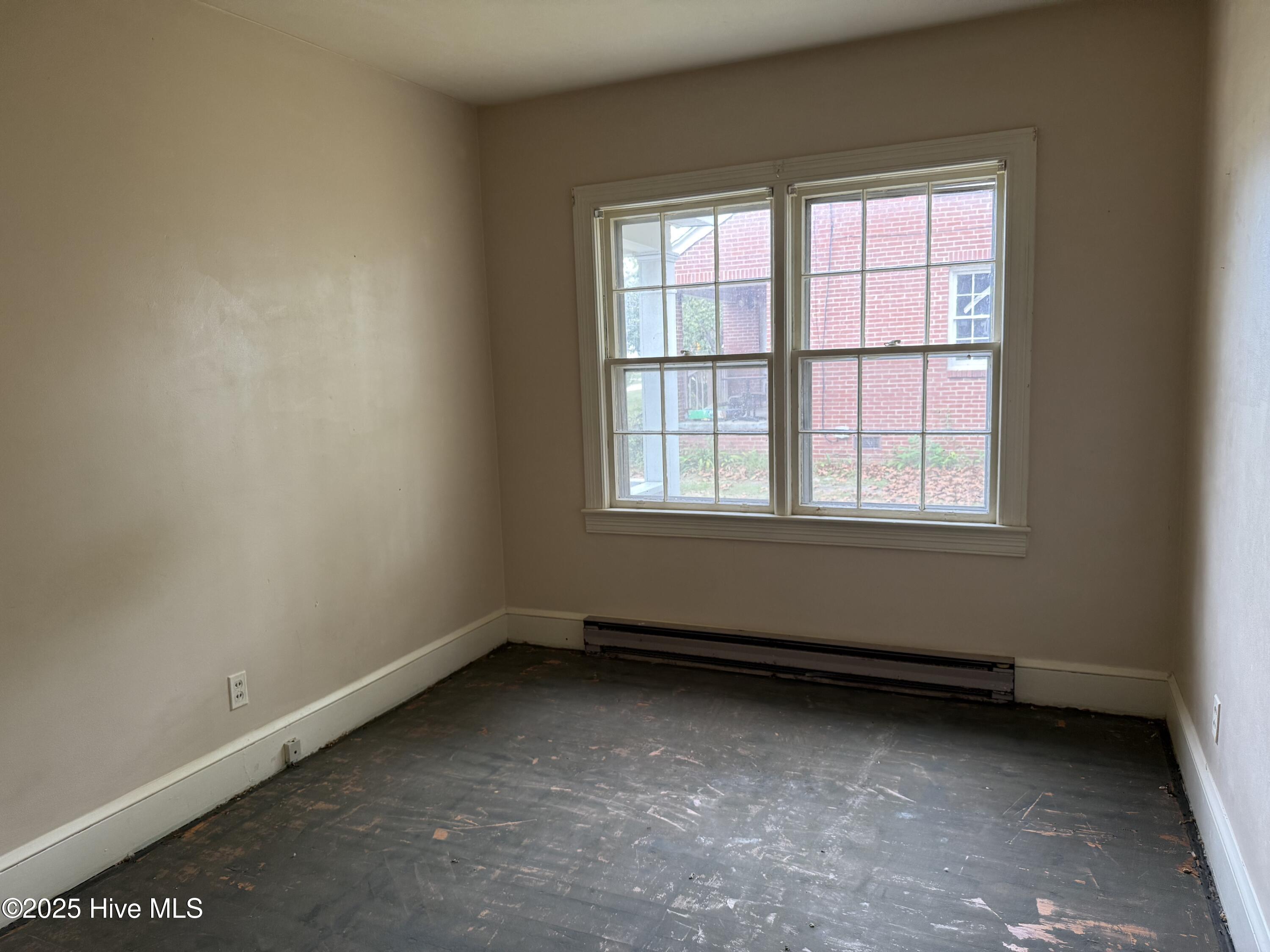 512 Nicholson Street Clinton, NC 28328 - Photo 12 of 16 IMG_1116