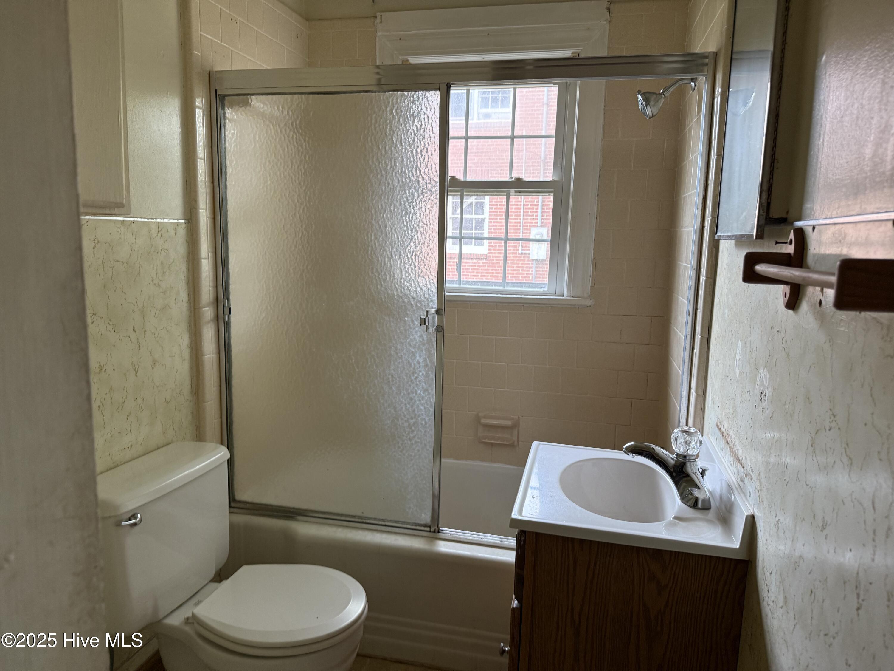 512 Nicholson Street Clinton, NC 28328 - Photo 13 of 16 IMG_1117