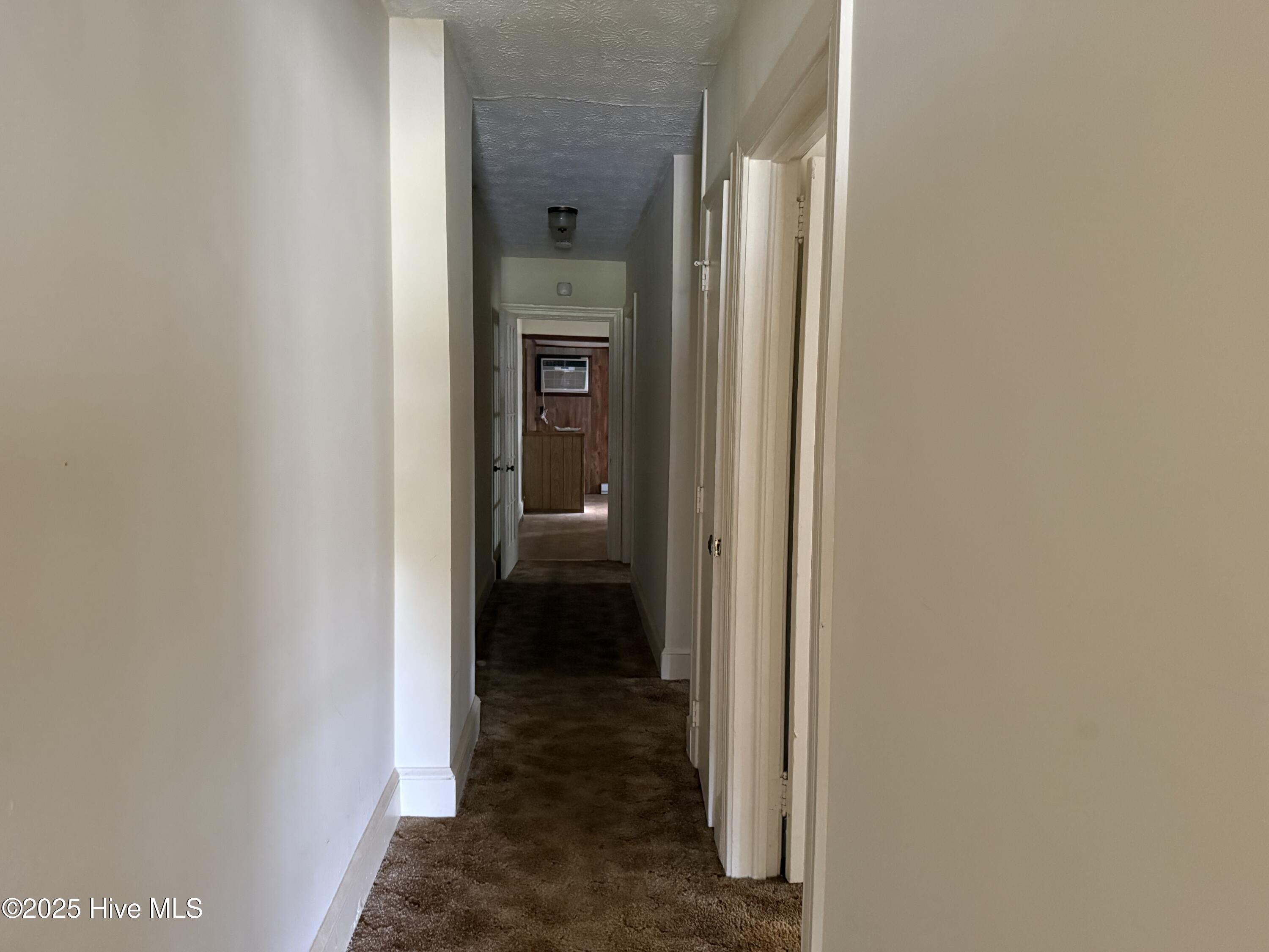 512 Nicholson Street Clinton, NC 28328 - Photo 3 of 16 IMG_1107