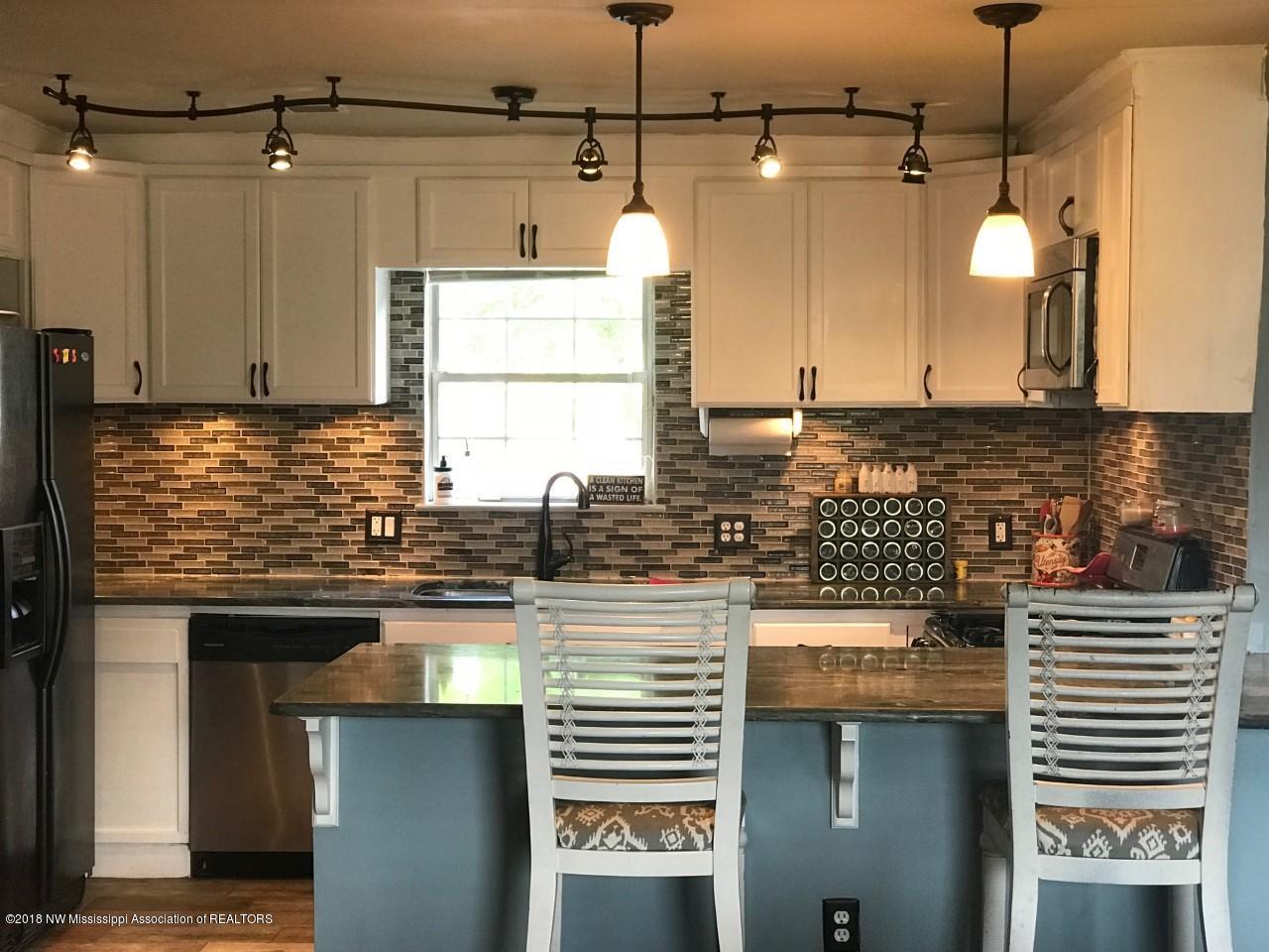 3760 Pleasant Hill Road, Unit 1 Nesbit, MS 38651 - Photo 7 of 20 3760 Pleasant Hill 3
