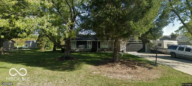 $277,000 | 1904 West Sun Valley Parkway, Muncie, IN 47303