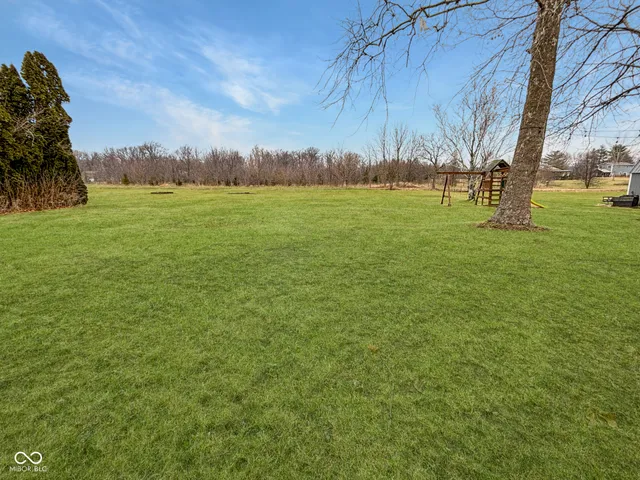 $265,000 | 1904 West Sun Valley Parkway, Muncie, IN 47303