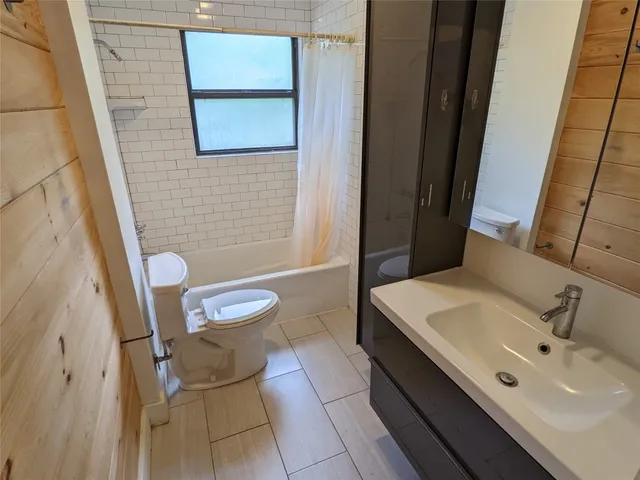 $1,900 | 1206 Marcy Street, Austin, TX 78745