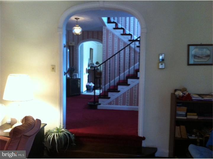 701 Arch Street Spring City, PA 19475 - Photo 5 of 23 Foyer