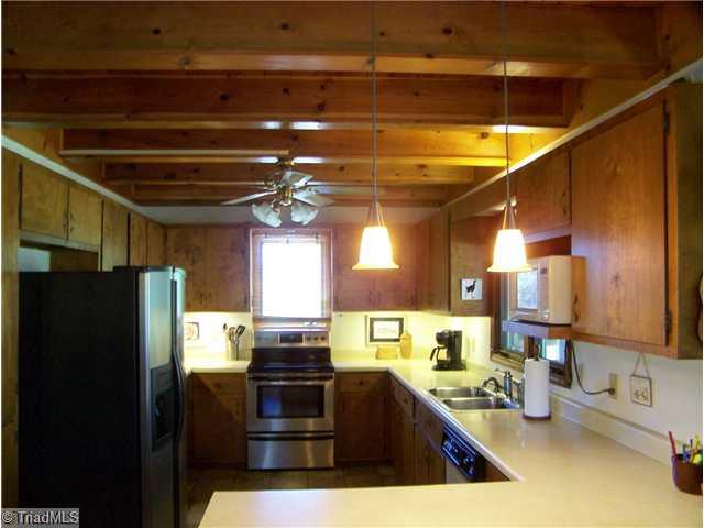 2632 Whitaker Road Boonville, NC 27011 - Photo 8 of 16 Kitchen.