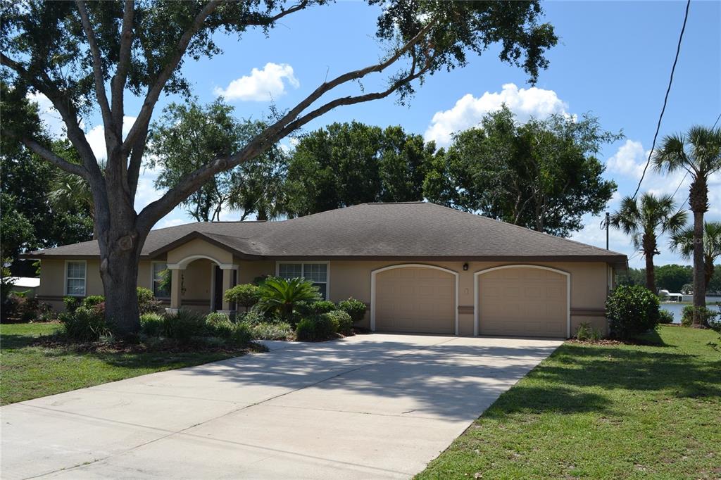 26 Southeast Ocale Way Summerfield, FL 34491 - Photo 1 of 46