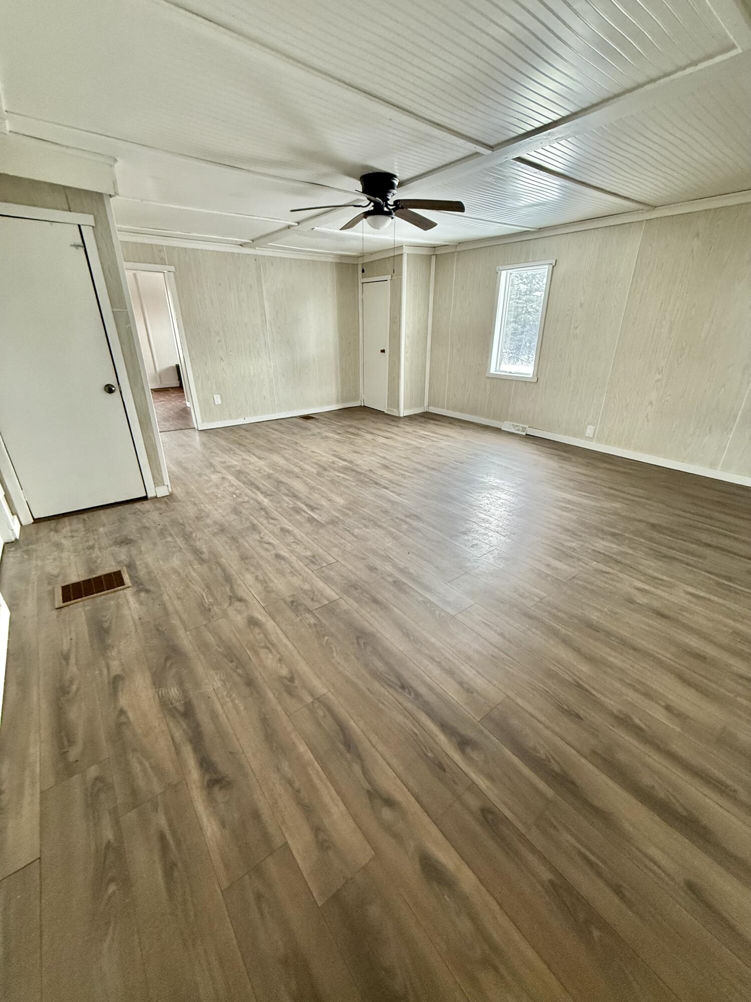 314 Flat Mountain Road St. Agatha, ME 04772 - Photo 18 of 62 Living Room