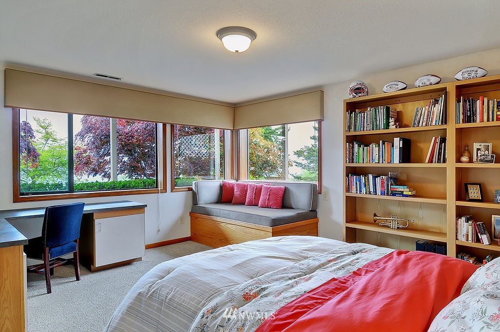 3961 Columbia Heights Road Longview, WA 98632 - Photo 14 of 15 Gallery Image 14