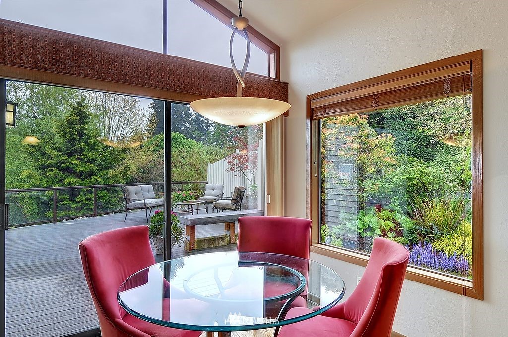 3961 Columbia Heights Road Longview, WA 98632 - Photo 8 of 15 Gallery Image 8