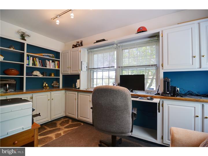 190 Walker Road Wayne, PA 19087 - Photo 16 of 25 Office / Study