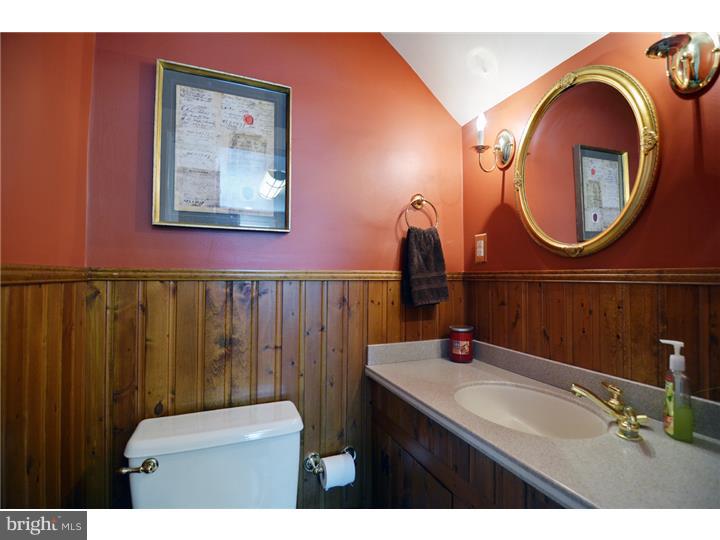 190 Walker Road Wayne, PA 19087 - Photo 18 of 25 Half Bath
