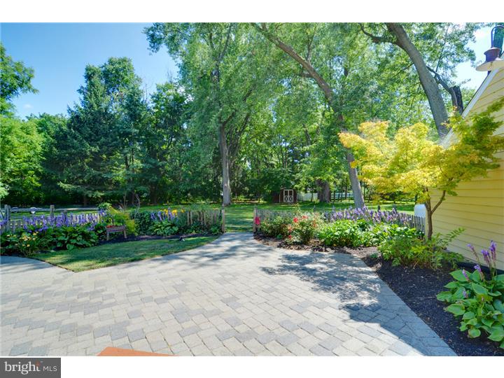 190 Walker Road Wayne, PA 19087 - Photo 5 of 25 Patio