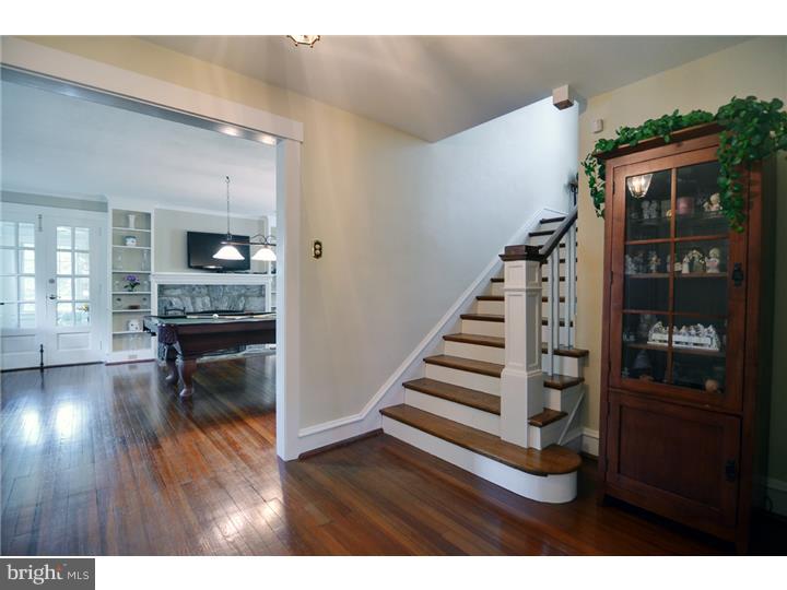 190 Walker Road Wayne, PA 19087 - Photo 7 of 25 Foyer
