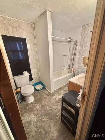 $104,900 | 168 Cottage Street, Auburn, NY 13021