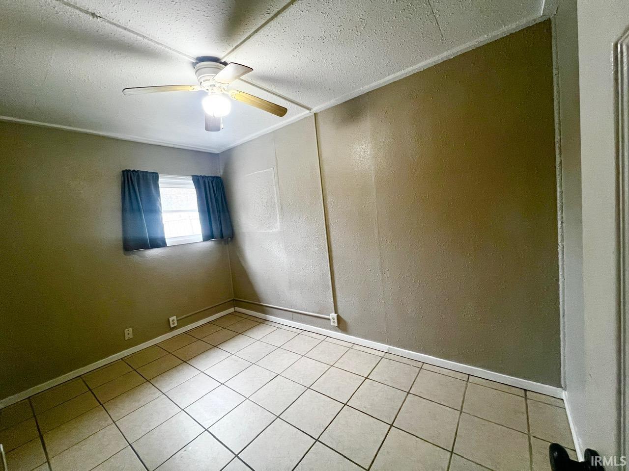 807 Elmer Avenue Fort Wayne, IN 46808 - Photo 7 of 14