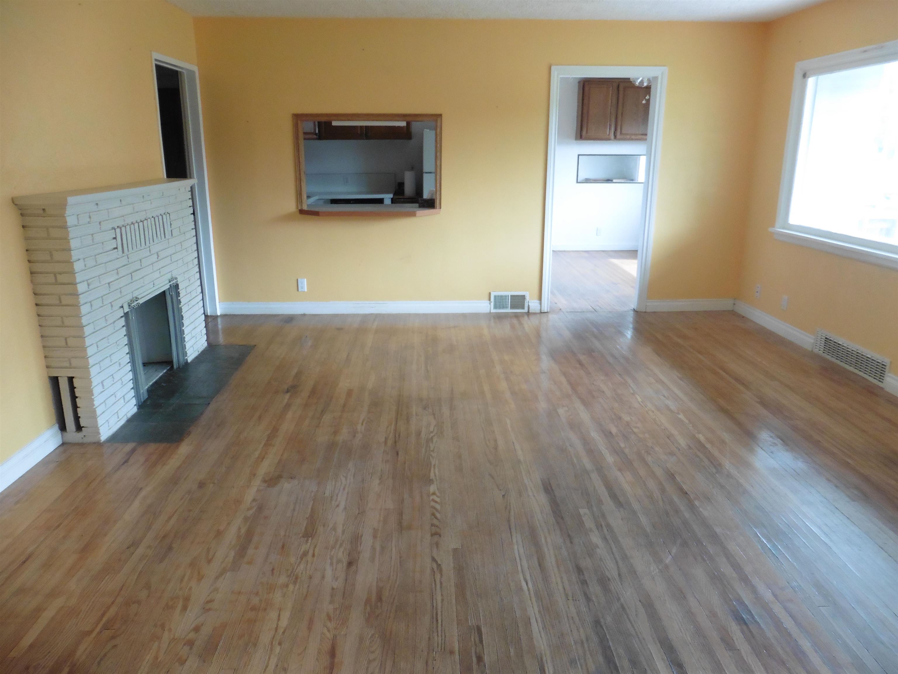 203 North McCabe Road Spokane Valley, WA 99216 - Photo 4 of 25