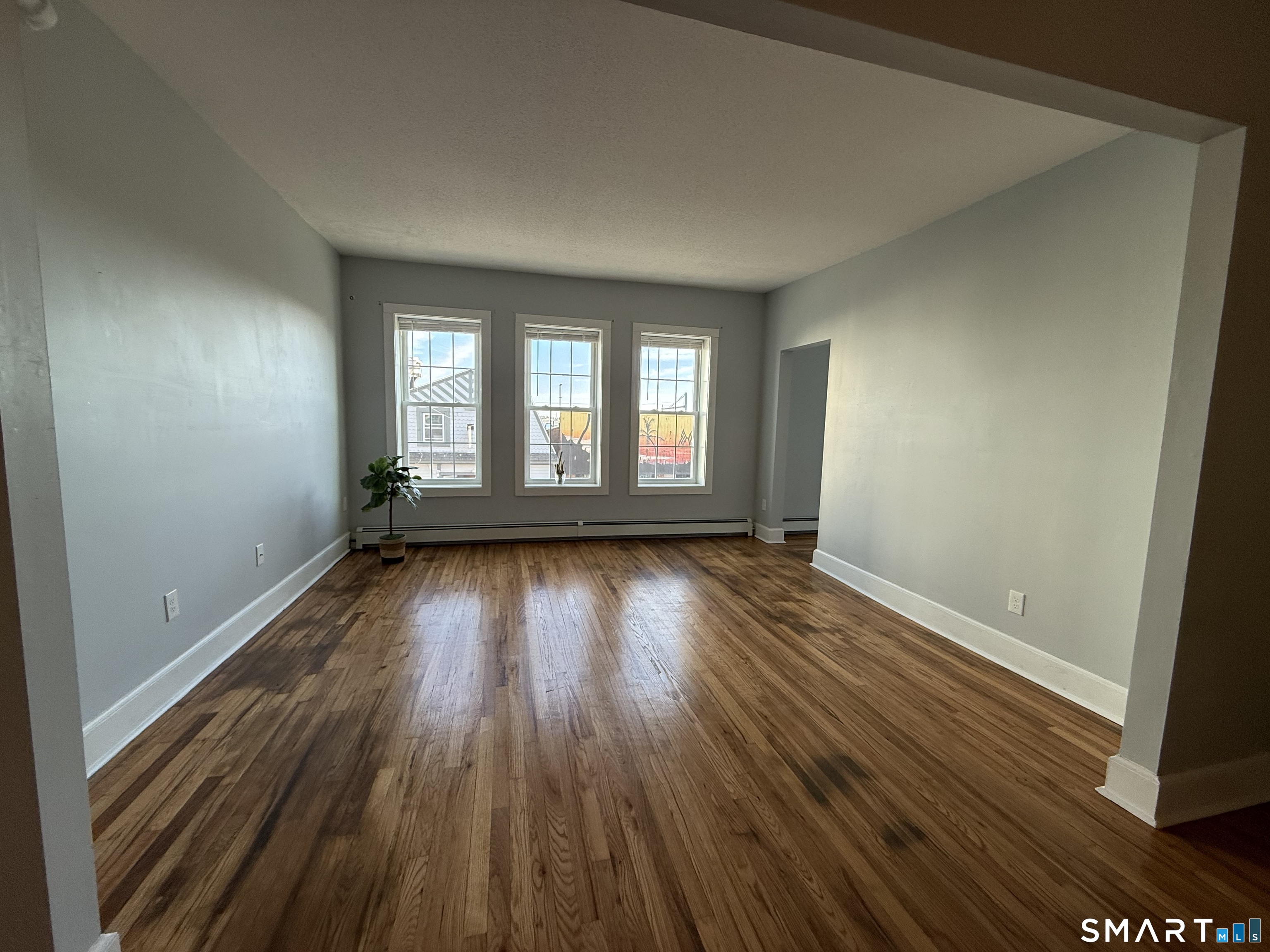 187 Bank Street New London, CT 06320 - Photo 2 of 10