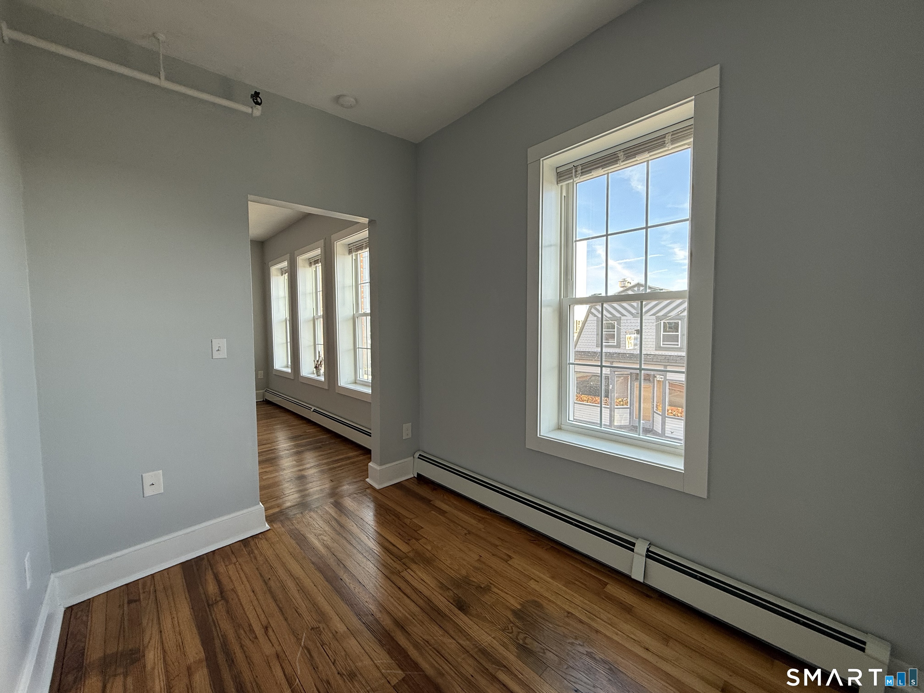 187 Bank Street New London, CT 06320 - Photo 4 of 10