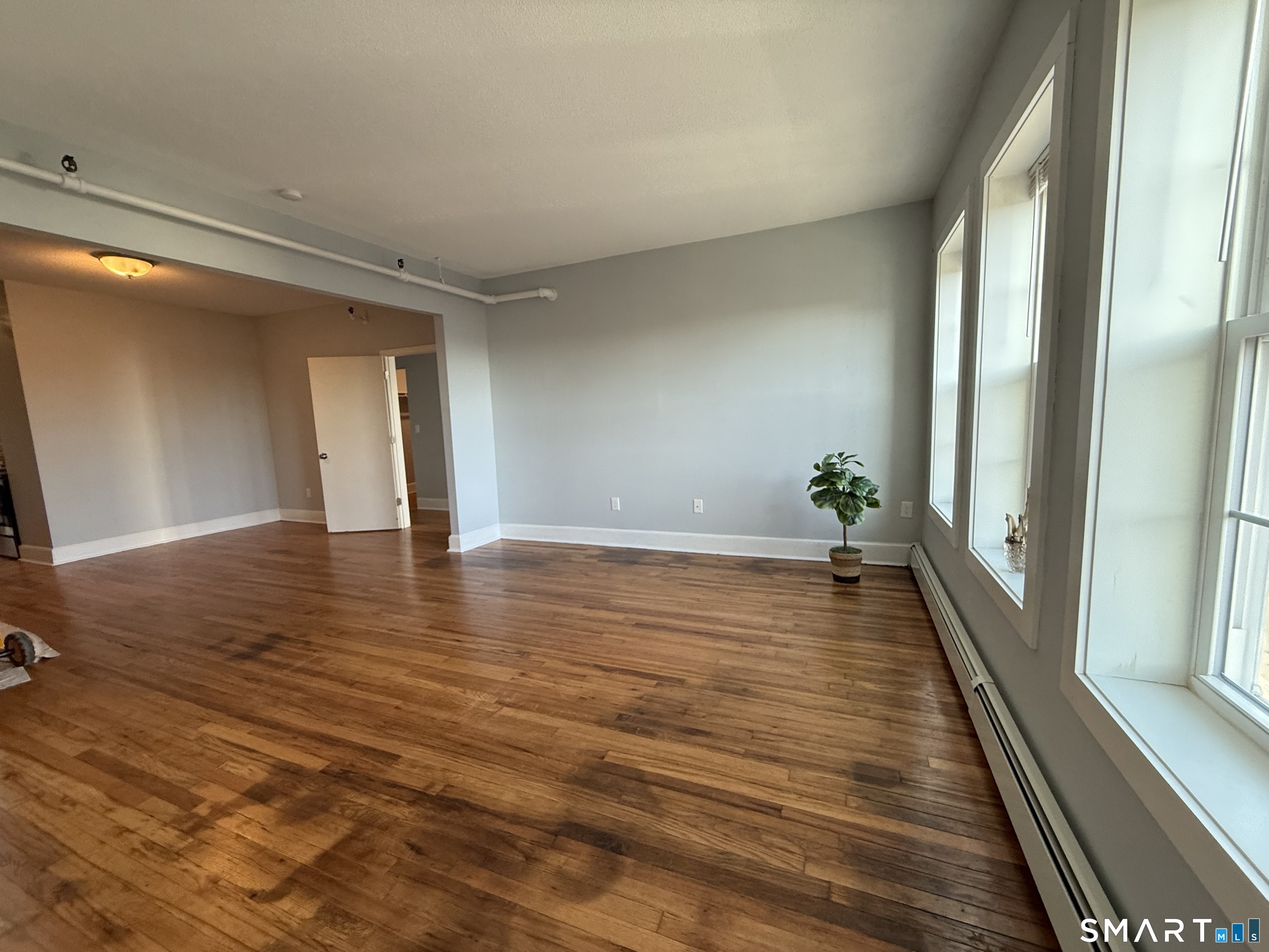 187 Bank Street New London, CT 06320 - Photo 5 of 10