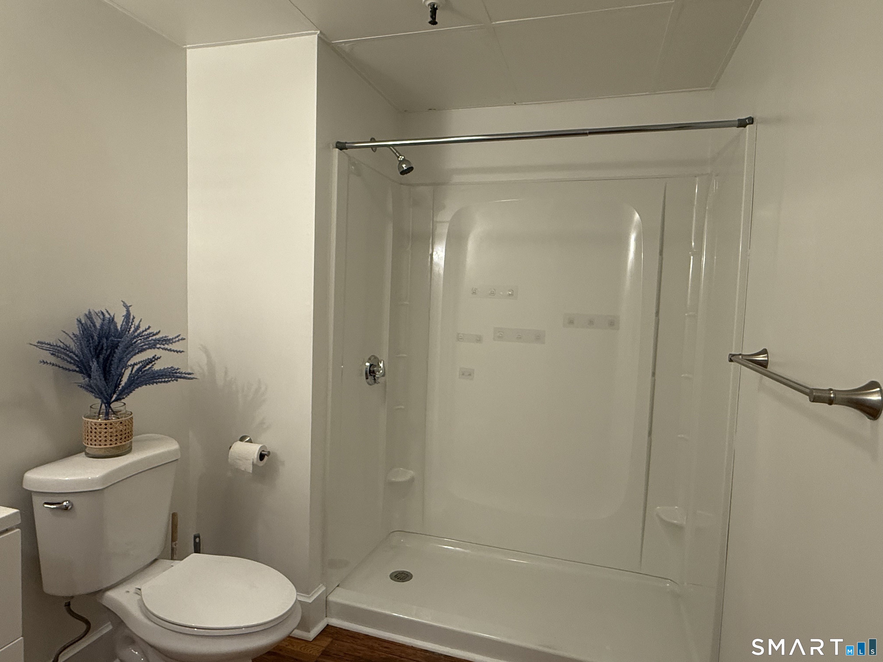 187 Bank Street New London, CT 06320 - Photo 9 of 10