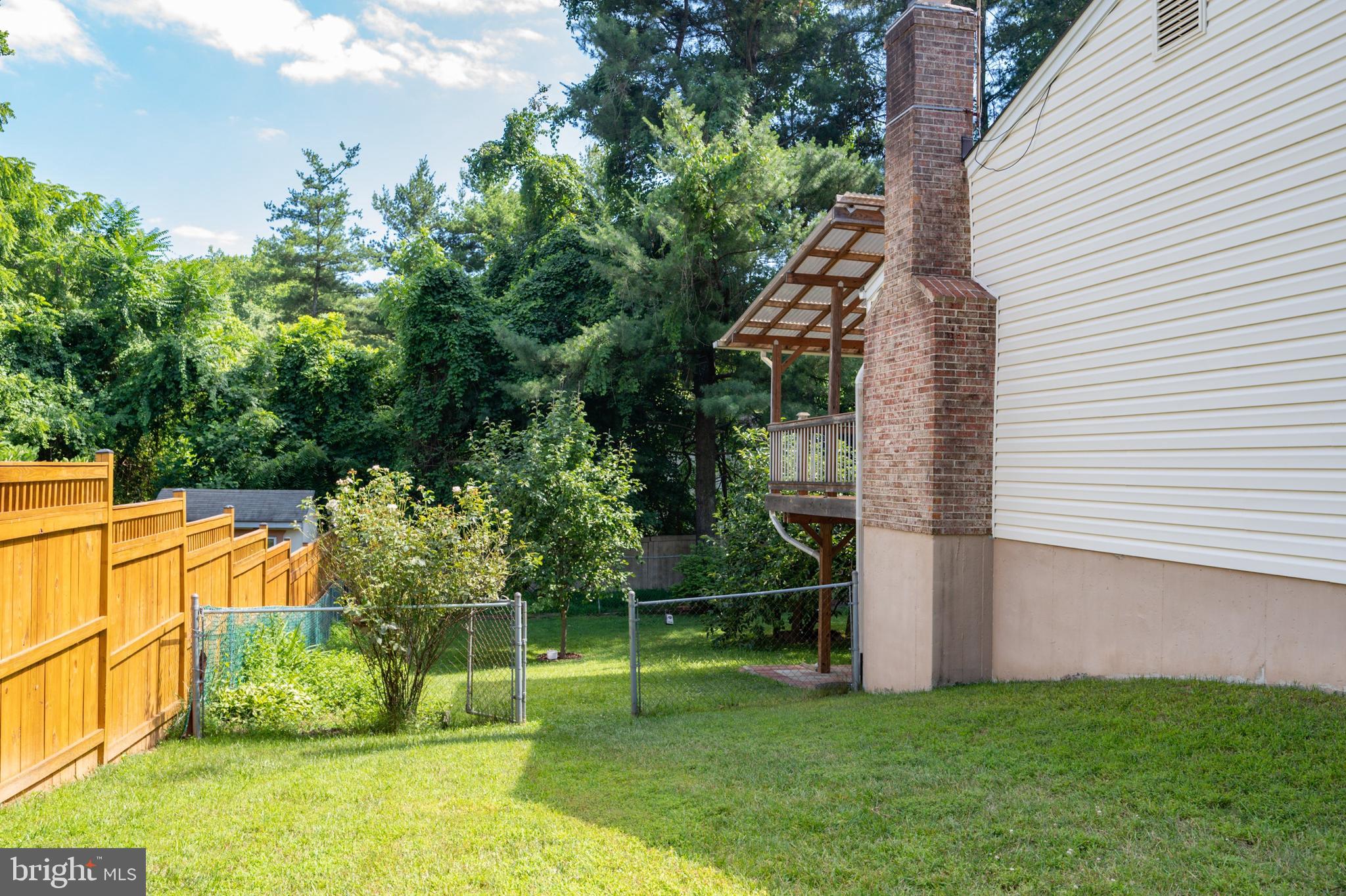 5738 Heming Avenue Springfield, VA 22151 - Photo 3 of 39 YARD SIDE ENTRANCE
