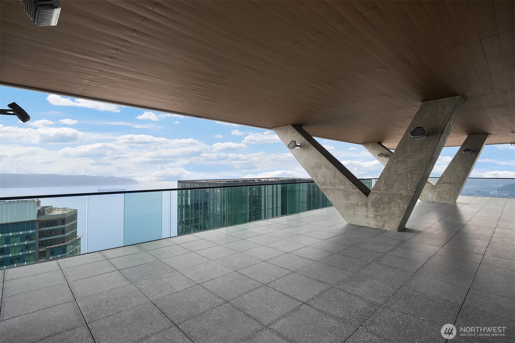 300 Virginia Street, Unit 3103 Seattle, WA 98101 - Photo 36 of 36 a view of balcony