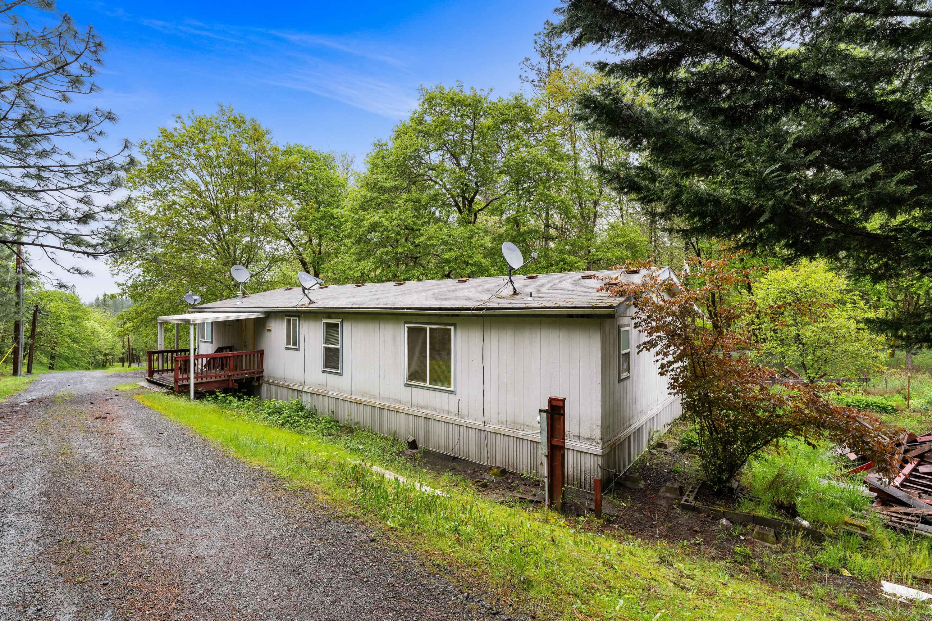 10517 Lower River Road Grants Pass, OR 97526 - Photo 1 of 26 06-EXT (6 of 14)