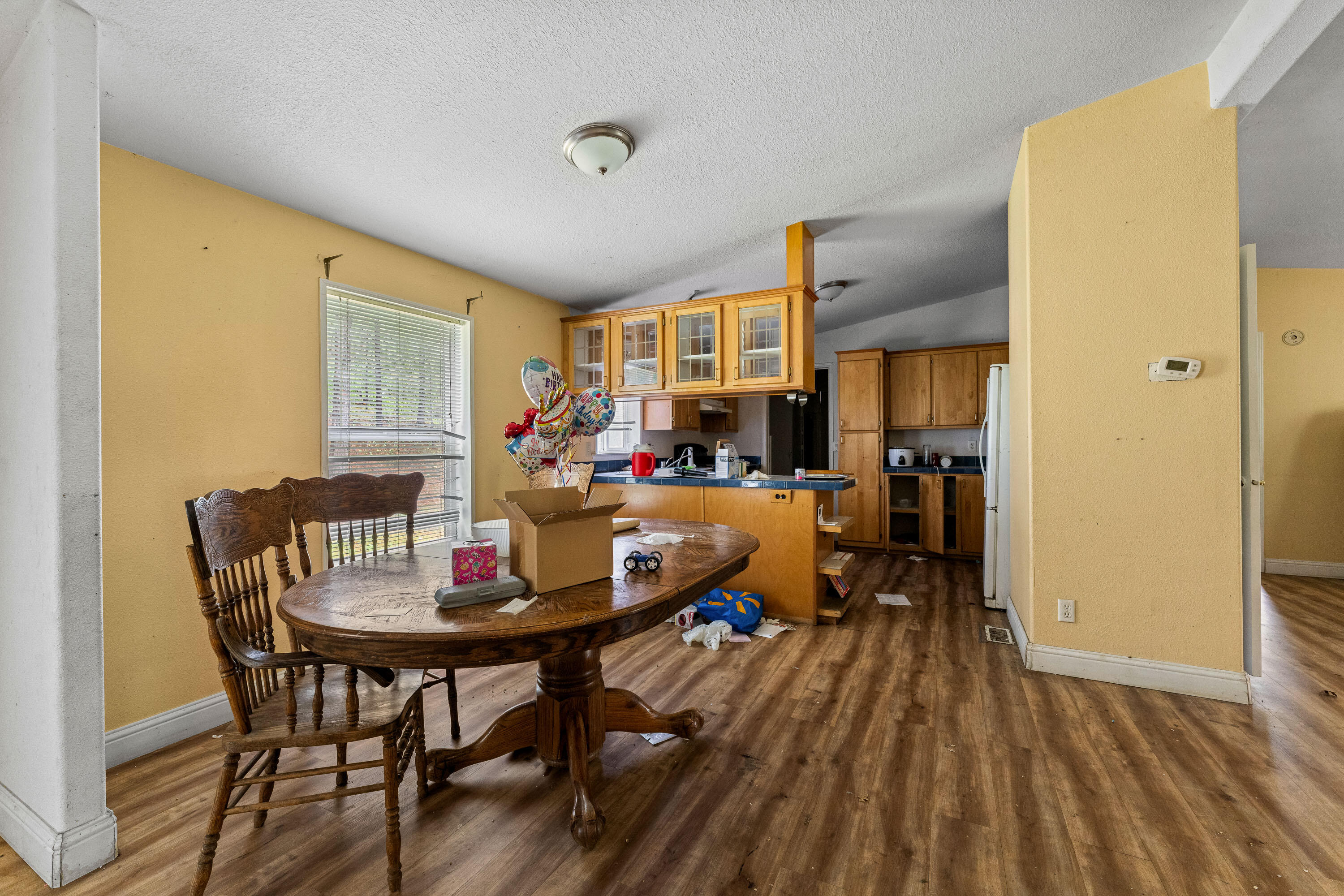 10517 Lower River Road Grants Pass, OR 97526 - Photo 13 of 26 29-INT (15 of 15)
