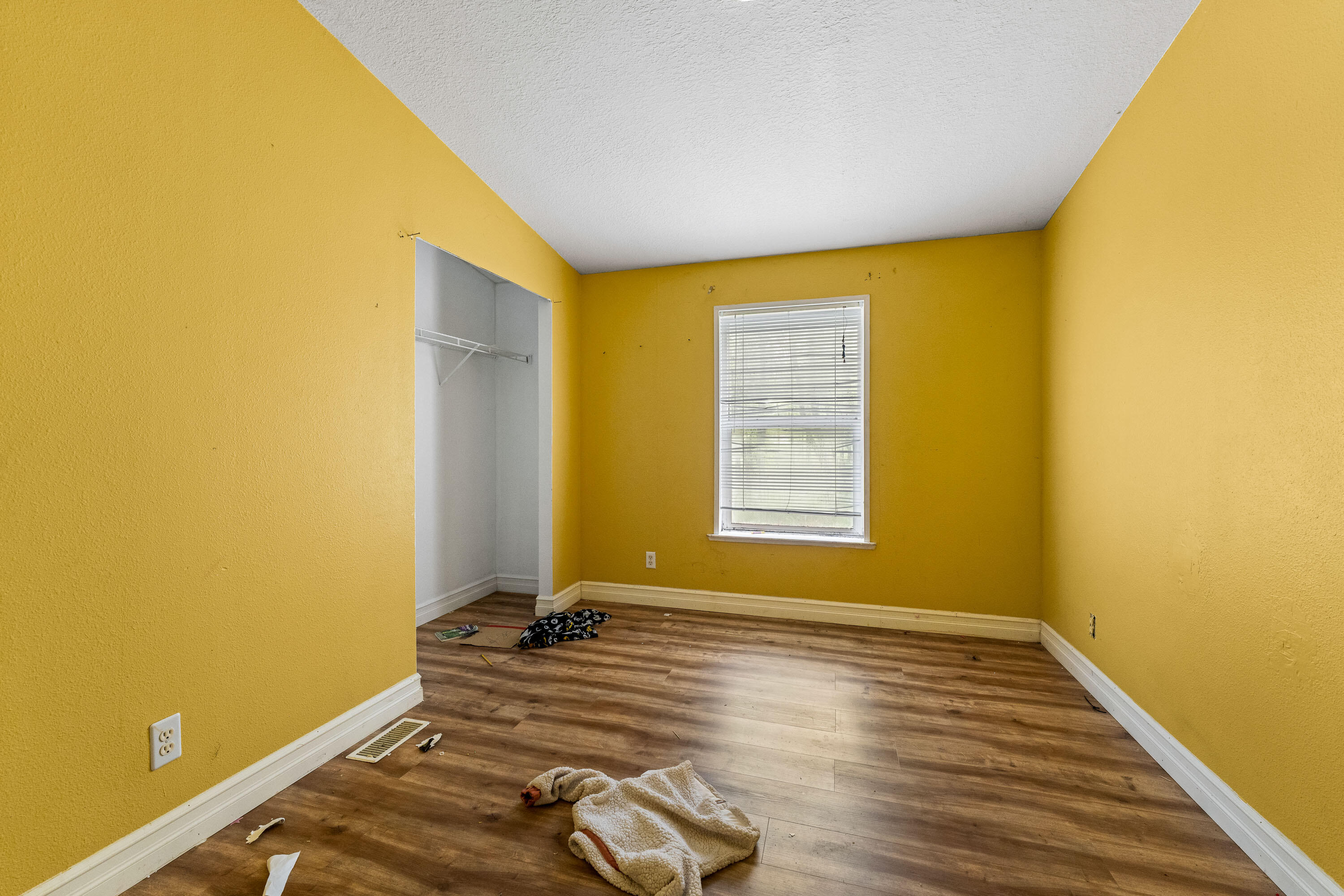 10517 Lower River Road Grants Pass, OR 97526 - Photo 19 of 26 28-INT (14 of 15)