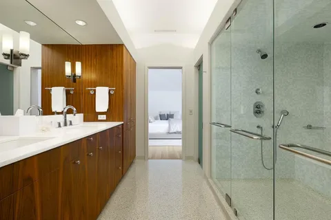 $1,250,000 | 5935 Hillcrest Avenue, Unit 1, University Park, TX 75205