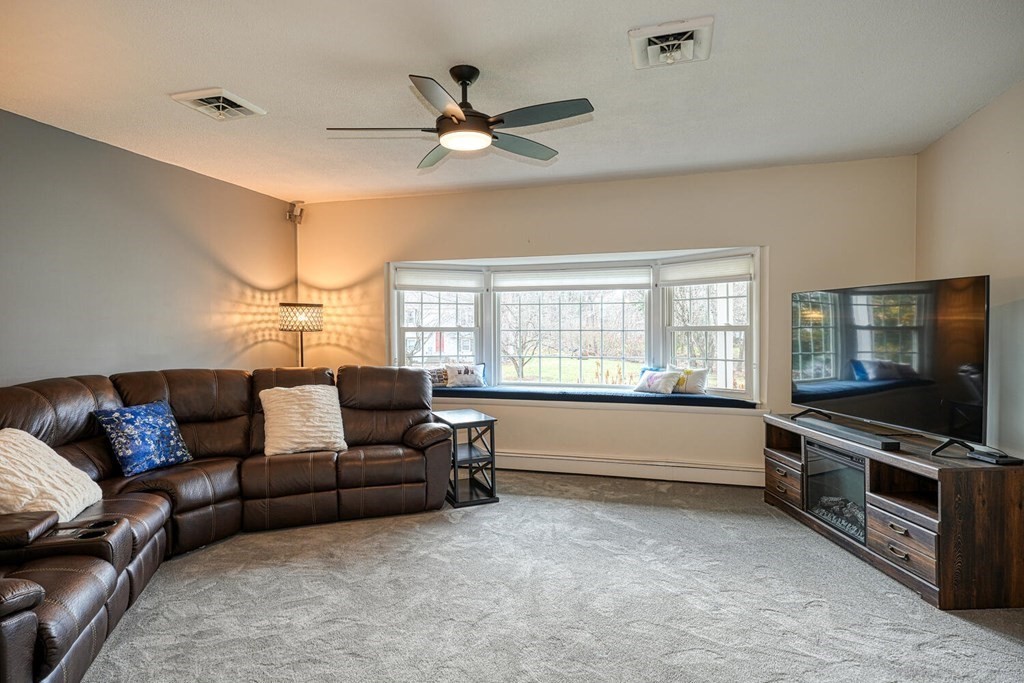 9 Day Road Holliston, MA 01746 - Photo 11 of 42 Gallery Image 11