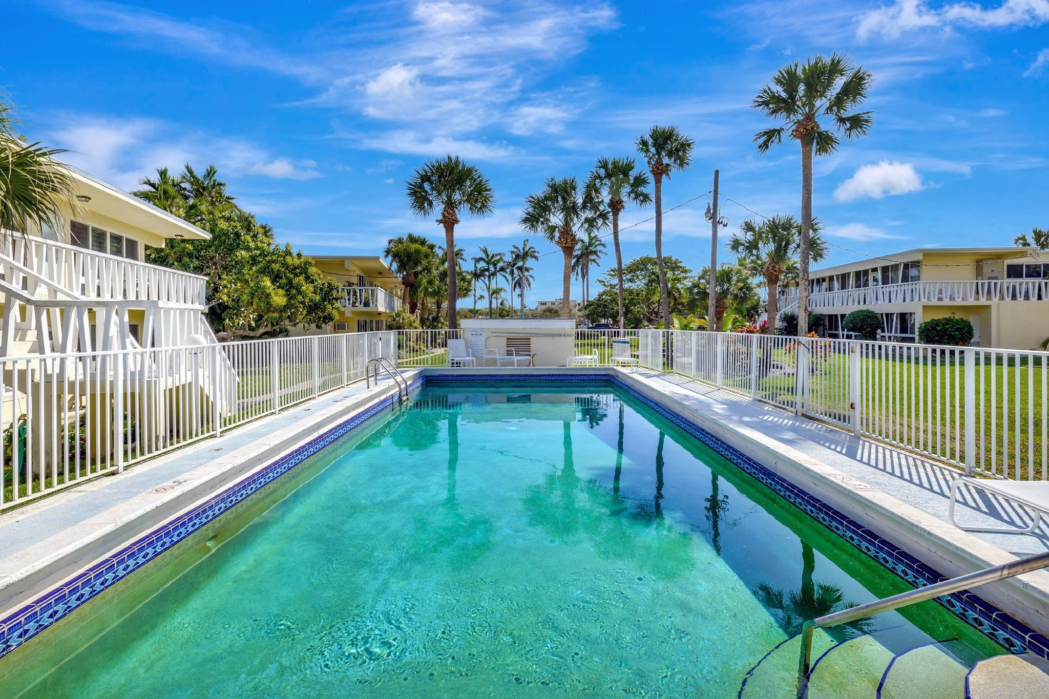 2755 Northeast 28th Avenue, Unit A3 Lighthouse Point, FL 33064 - Photo 8 of 27 Photo 8