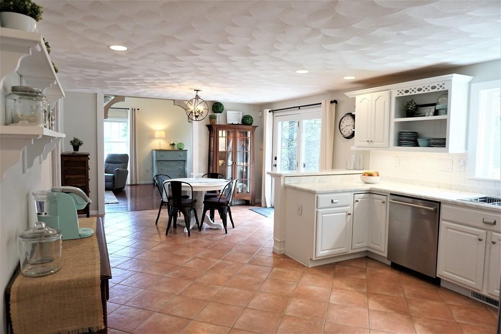 16 Bicknell Drive Mendon, MA 01756 - Photo 11 of 40