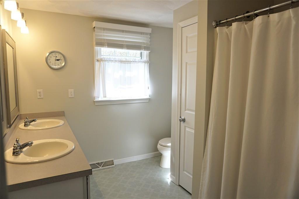 16 Bicknell Drive Mendon, MA 01756 - Photo 31 of 40