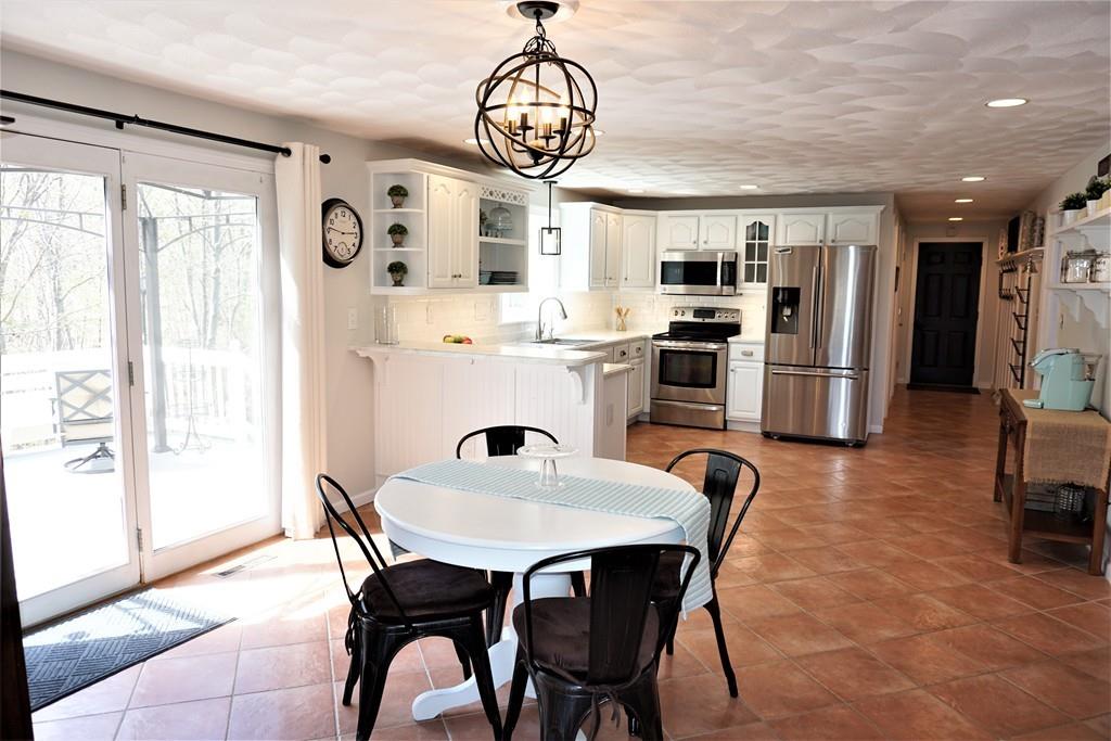 16 Bicknell Drive Mendon, MA 01756 - Photo 8 of 40