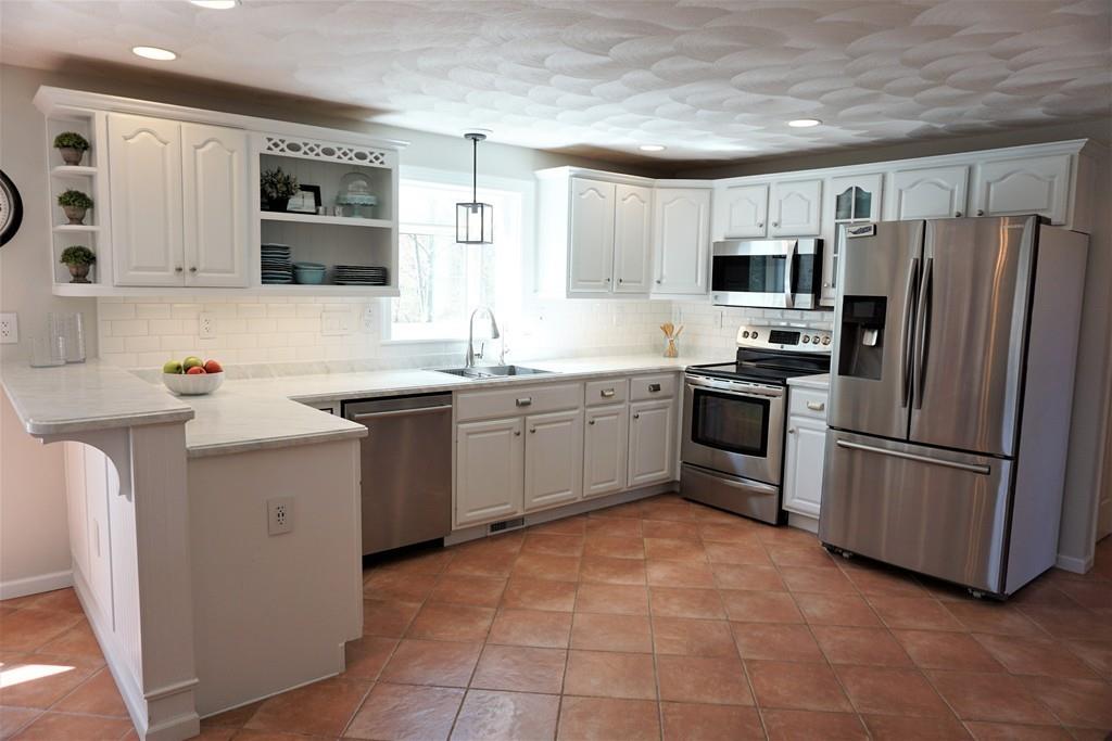 16 Bicknell Drive Mendon, MA 01756 - Photo 10 of 40