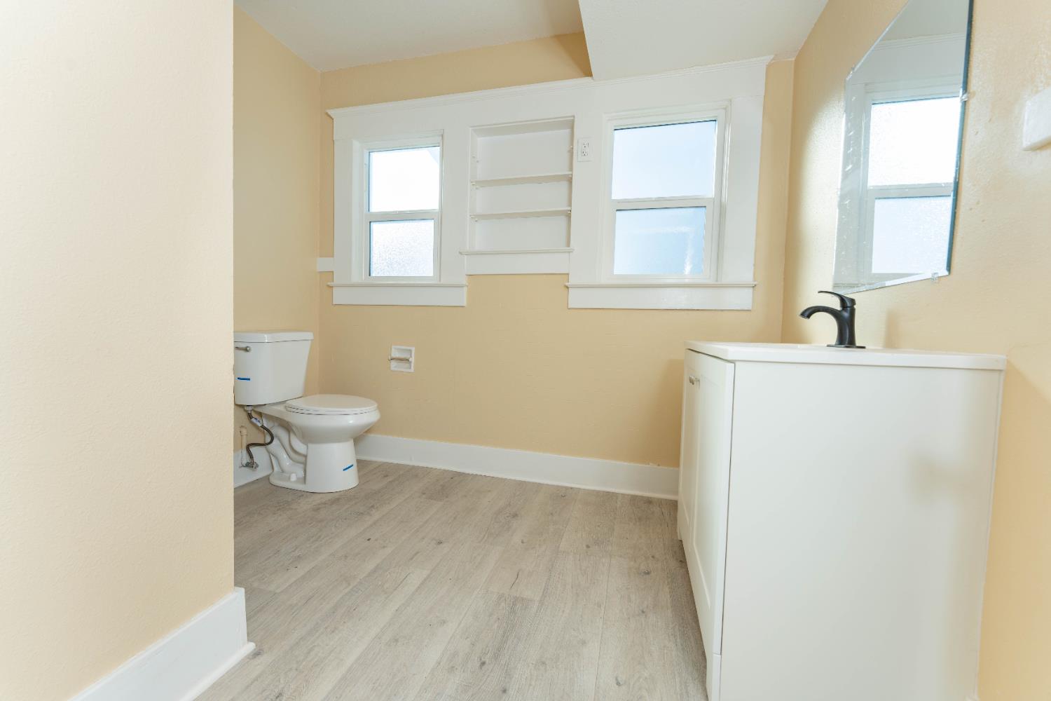 4354 East Kings Canyon Road Fresno, CA 93702 - Photo 26 of 70