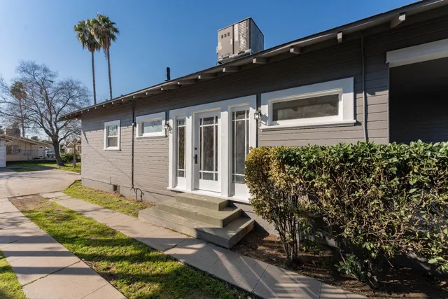 $735,000 | 4354 East Kings Canyon Road, Fresno, CA 93702