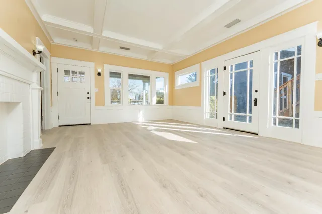 $735,000 | 4354 East Kings Canyon Road, Fresno, CA 93702