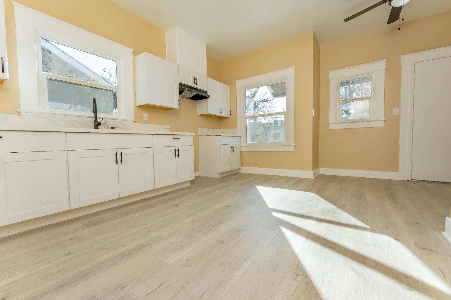 4354 East Kings Canyon Road Fresno, CA 93702 - Photo 59 of 70