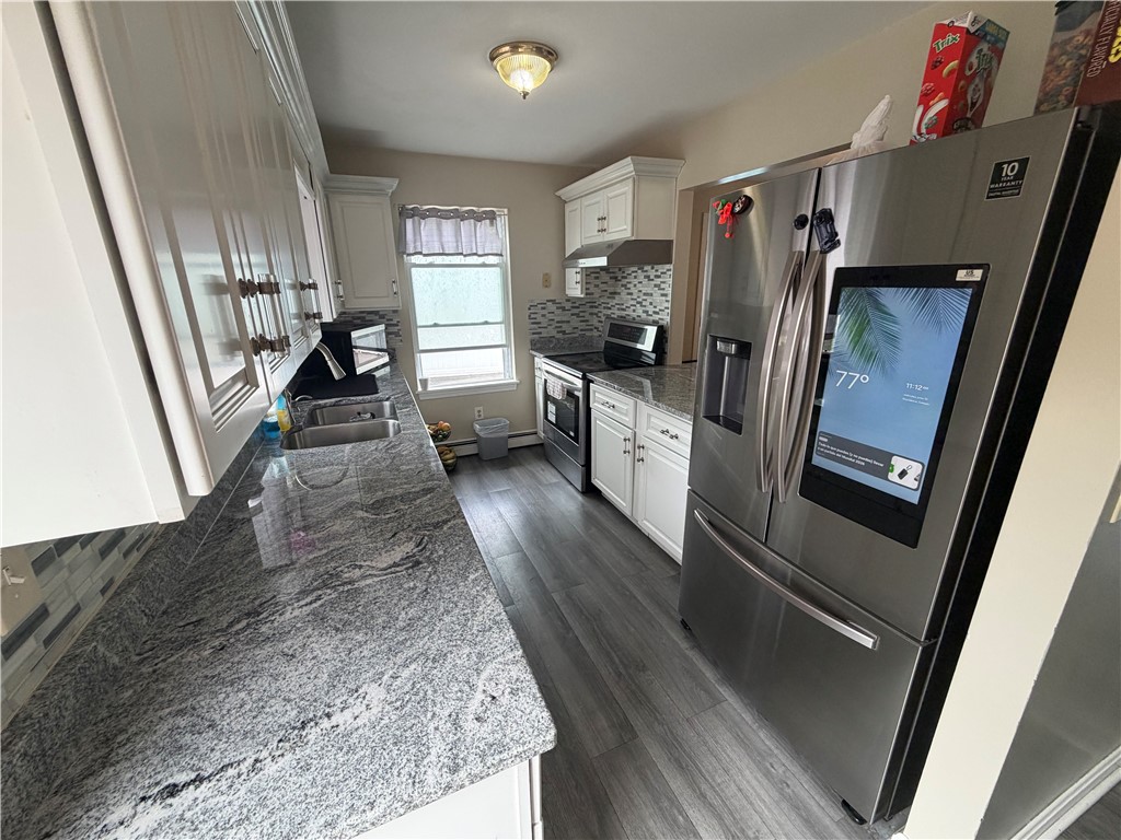 324 Dudley Street Providence, RI 02907 - Photo 9 of 24