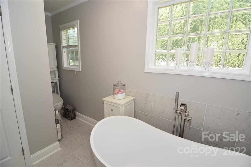 3181 Lindsay Meadows Road Hickory, NC 28601 - Photo 14 of 38 Gallery Image 14