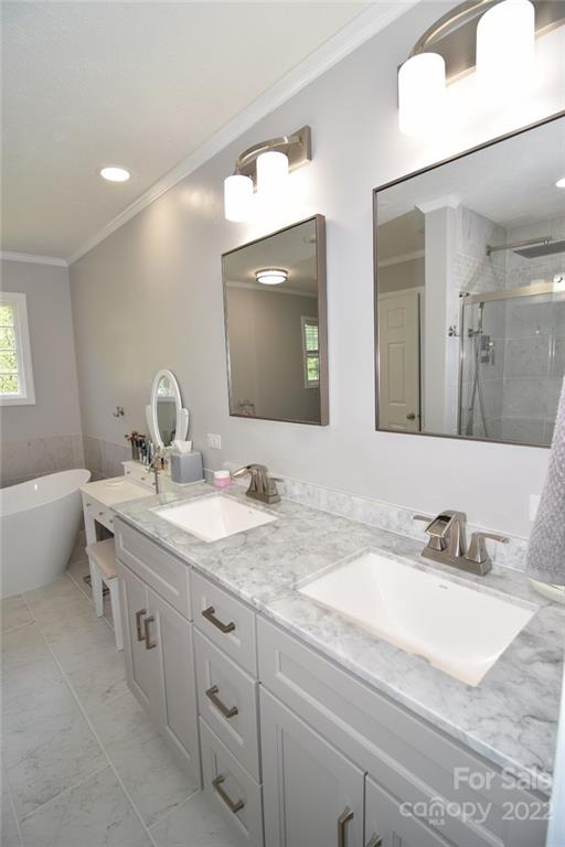 3181 Lindsay Meadows Road Hickory, NC 28601 - Photo 10 of 38 Gallery Image 10