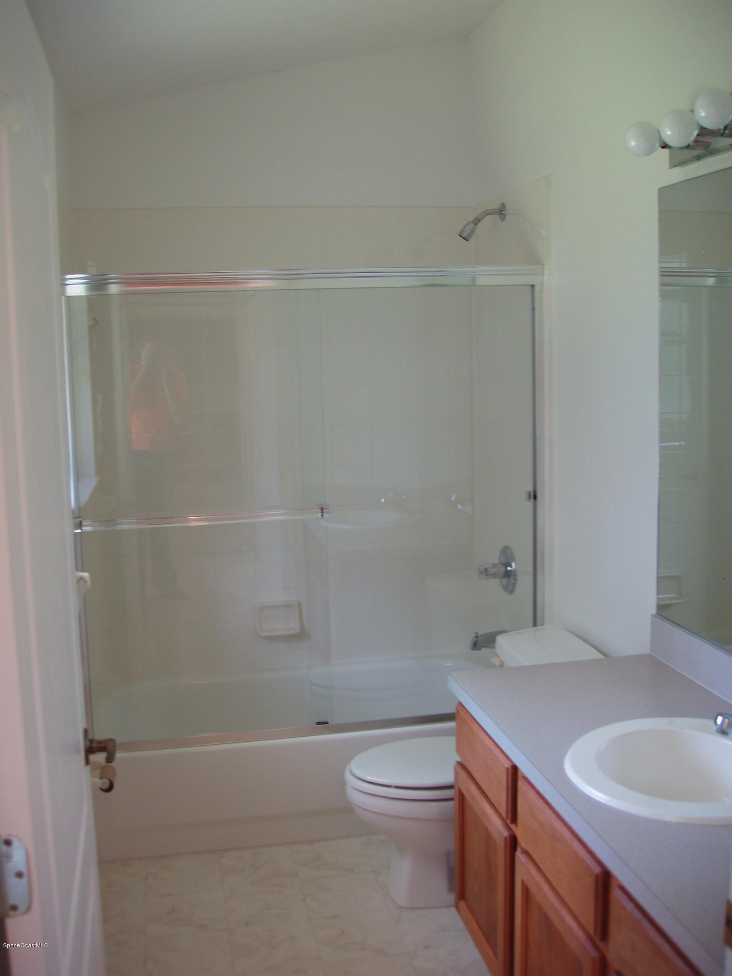 740 Riviera Drive Northeast Palm Bay, FL 32905 - Photo 20 of 30 Hall Bath