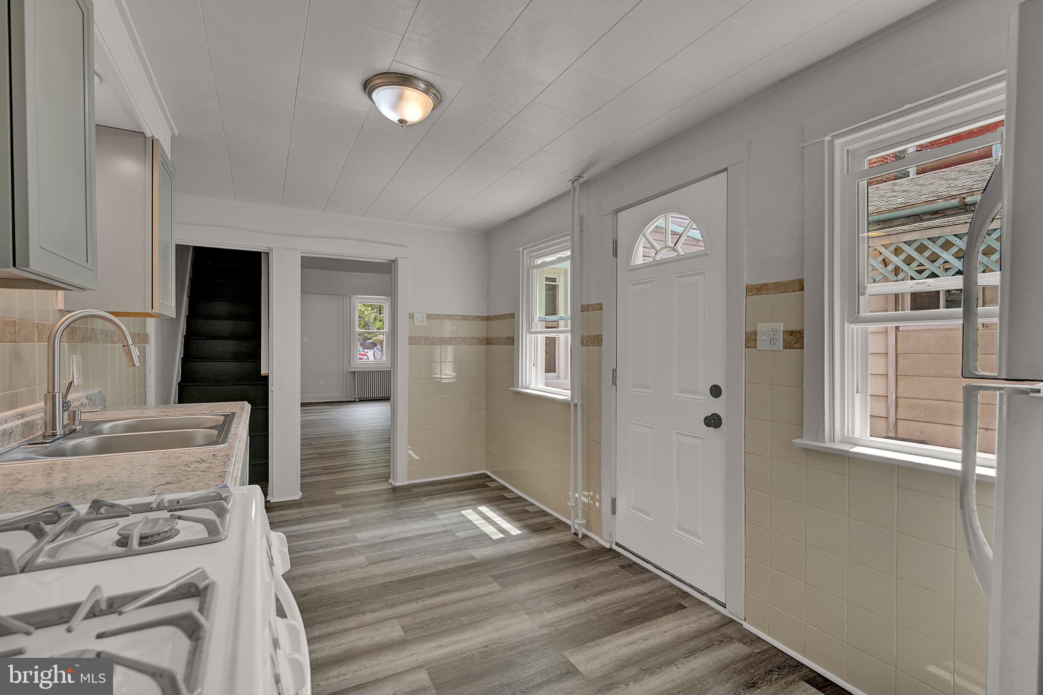 765 Manor Street Lancaster, PA 17603 - Photo 9 of 24