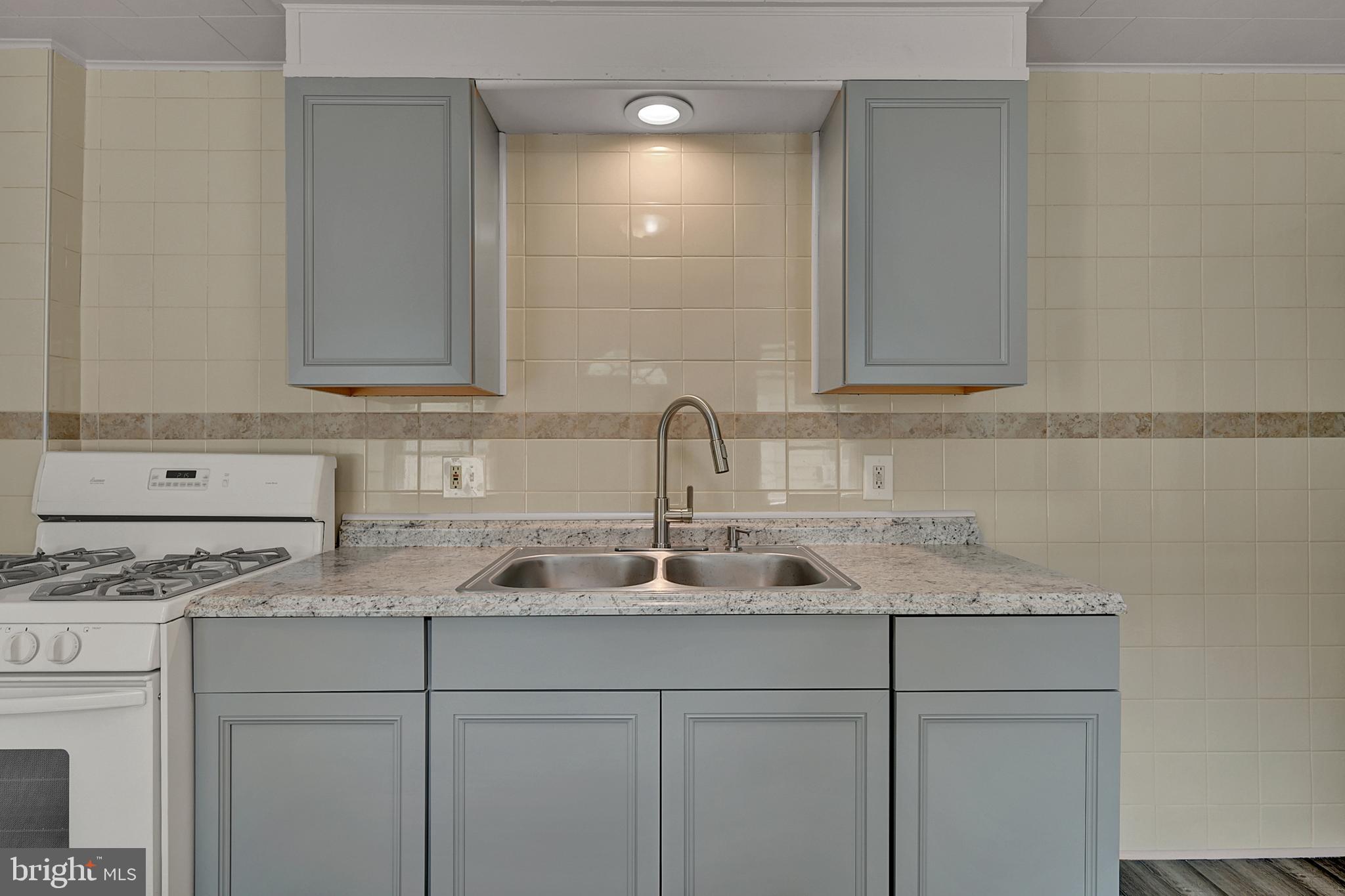 765 Manor Street Lancaster, PA 17603 - Photo 10 of 24