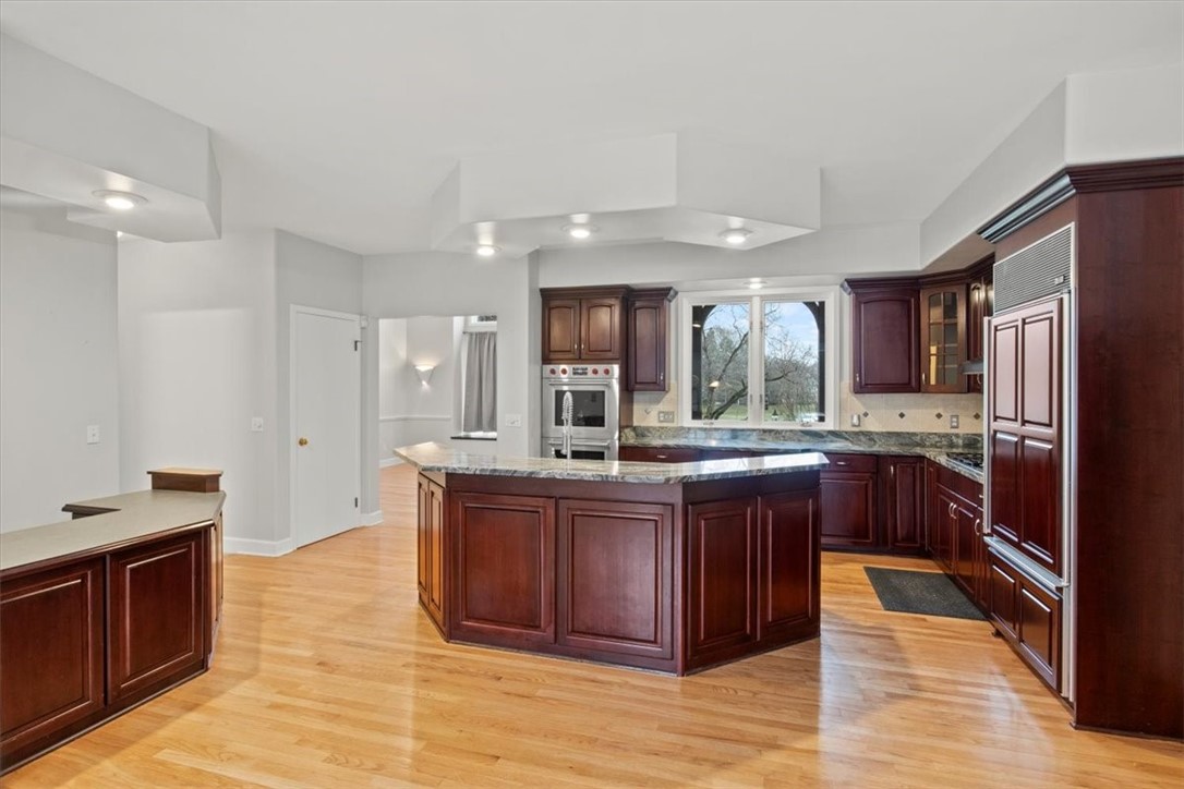 63 Hedgerow Circle Mendon, NY 14472 - Photo 7 of 45 Kitchen