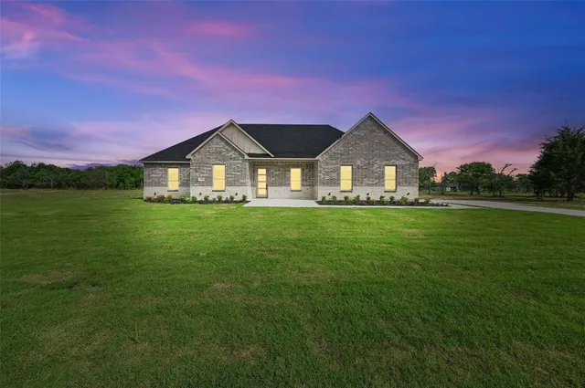 $467,000 | 1146 Grison Circle, Corsicana, TX 75109