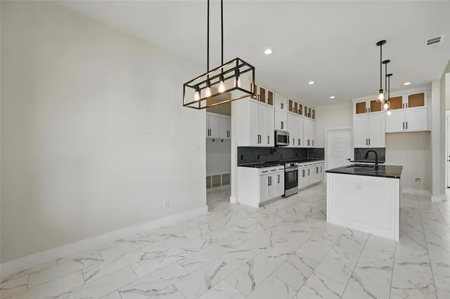 $467,000 | 1146 Grison Circle, Corsicana, TX 75109